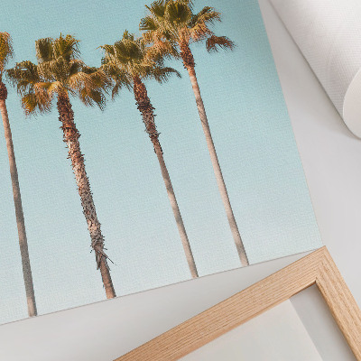 Wandposter Palmbomen op een blauwe achtergrond, vakantievreugde en natuur.