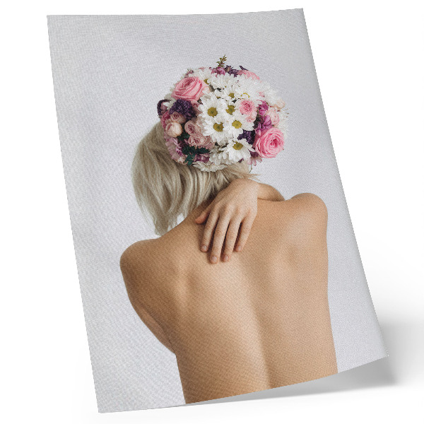Decoratieve poster Een bloemstuk in het haar van een vrouw.