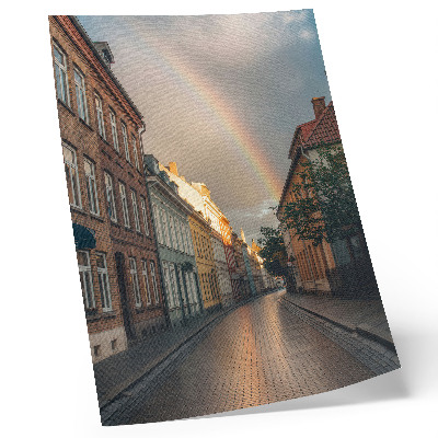 Poster Kleurrijke huurkazernes, regenboog, bewolkte lucht