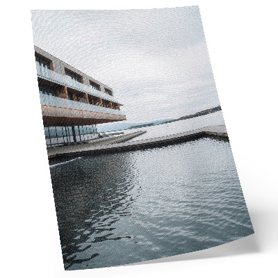 Decoratieve poster Modern gebouw aan het water, minimalisme, hout, glas