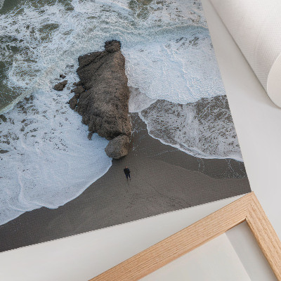 Wandposter Rotsachtige kust, oceaangolven, groen water