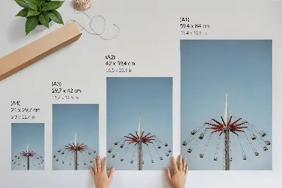 Wandposter toren met carrousel en dynamische beweging in minimalistische stijl