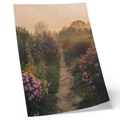 Decoratieve poster Charmant tuinpad met bloemen en ochtendmist