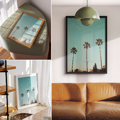 Decoratieve poster Palmbomen tegen een blauwe achtergrond creëren een exotische sfeer.