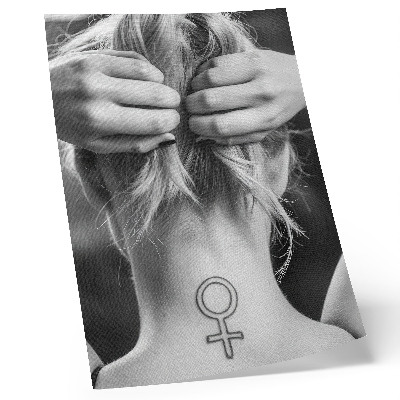 Poster Elegantie in zwart-wit, minimalisme, een symbool van vrouwelijkheid.