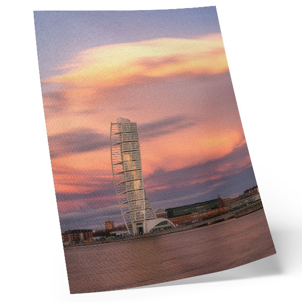 Wandposter Moderne toren, pastelkleurige lucht, zonsondergang