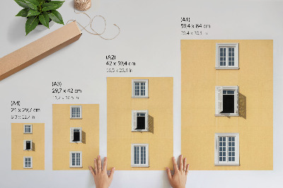 Decoratieve poster Gele gevel, drie ramen, symmetrie, eenvoud