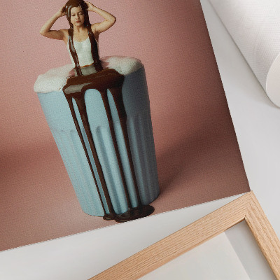 Poster Persoon in een kopje chocolademelk op een roze achtergrond