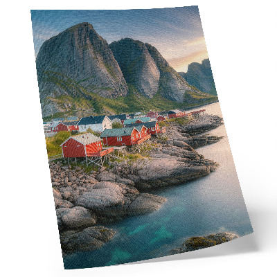 Poster Charmante huisjes, een kalme zee en majestueuze bergen.