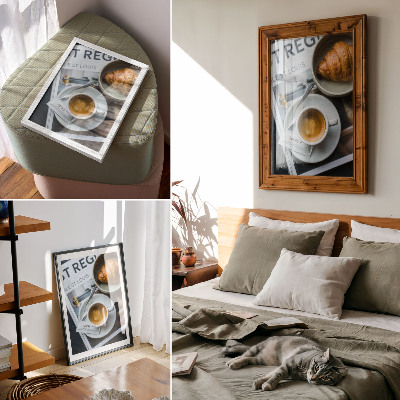 Poster Zwart-witte achtergrond met koffie, croissant, elegantie en ontspanning.