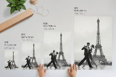 Decoratieve poster Een zwart-wit stel danst voor de toren.