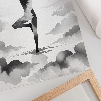 Decoratieve poster Zwart-wit silhouet in de wolken met vogels