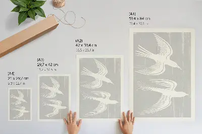 Decoratieve poster vogels op een grijze achtergrond met een harmonieuze en eenvoudige uitstraling