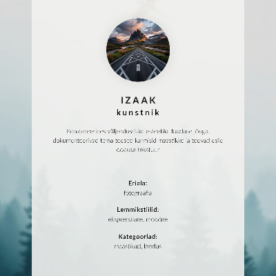 Poster Sfeervol winterlandschap, kleurrijke wolken, eenzaam bord