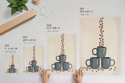 Wandposter grijze mokken met koffiebonen op een crèmekleurige achtergrond