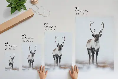 Decoratieve poster rendieren in een winterlandschap met warme tinten in een moderne stijl