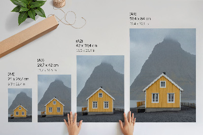 Poster Geel huis berg minimalisme eenvoud rust