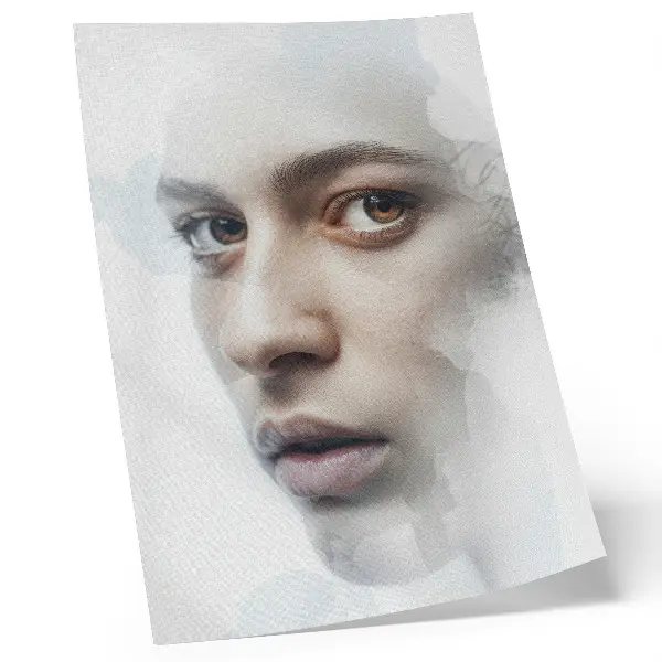 Poster met een teder gezicht en een mysterieuze, subtiele sfeer