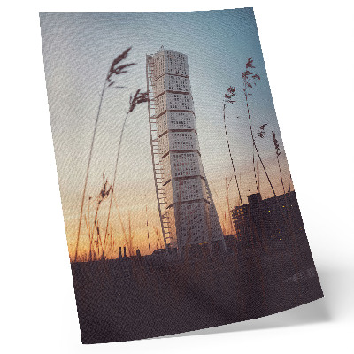 Poster Wolkenkrabber in de ondergaande zon, moderne architectuur