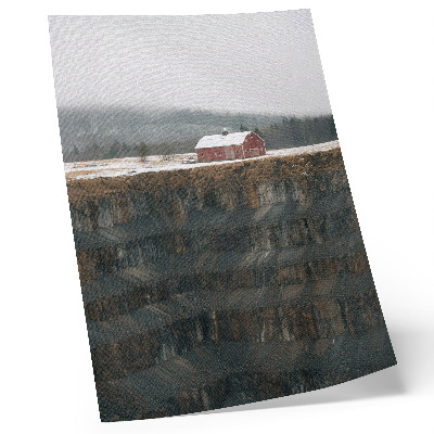 Poster Schuur tegen de helling, winterlandschap, bos, mist