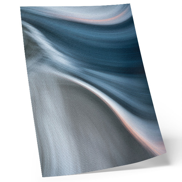 Poster Dynamische, golvende lijnen in koele blauwe tinten.