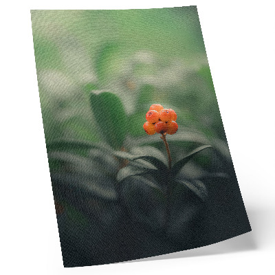 Wandposter Oranje bessen op een groene achtergrond