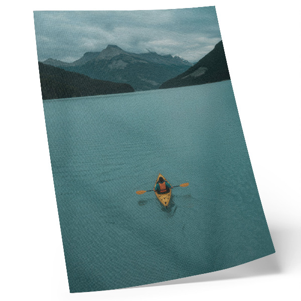 Wandposter Turquoise meer kajakken bergen vredige harmonie