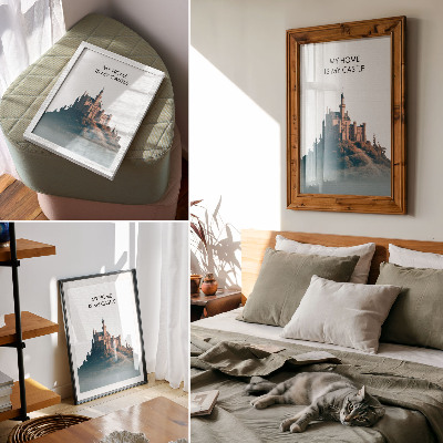 Decoratieve poster Kasteel op een heuvel met mist en tekst
