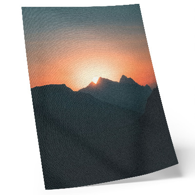 Poster Magische rust bij zonsondergang in de bergen