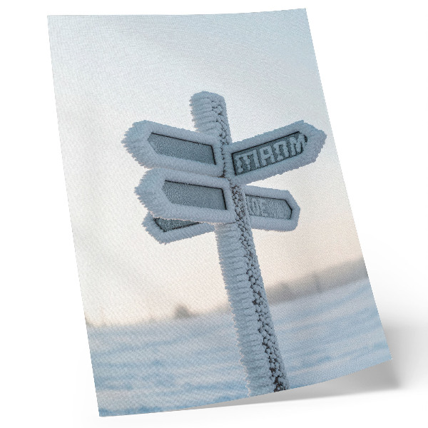 Decoratieve poster Met sneeuw bedekt richtingaanwijzer winterse minimalistische stijl