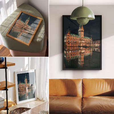 Wandposter Klassieke architectuur weerspiegeld in het avondlicht