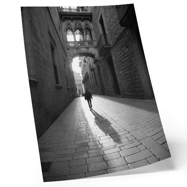Decoratieve poster Zwart-witfotografie van een straat met architectuur.