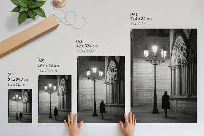 Decoratieve poster Zwart-witte architectuur met een lantaarn 's nachts.