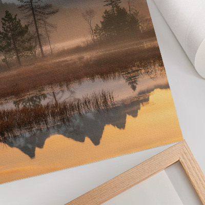 Decoratieve poster Bergen, bomen, mist, kalm water, weerspiegeling