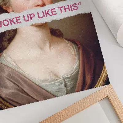 Wandposter portret van een vrouw gecombineerd met klassieke typografie