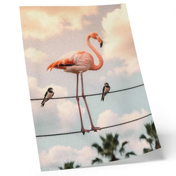 Wandposter met flamingo, lucht, wolken en zwaluwen in natuurlijke stijl