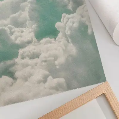 Decoratieve poster wolken in de blauwe lucht voor vrede en harmonie