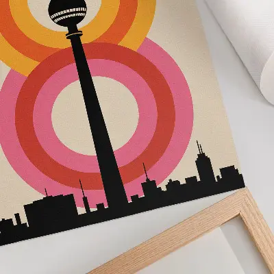 Decoratieve poster toren met retro-sfeer en felgekleurde cirkels