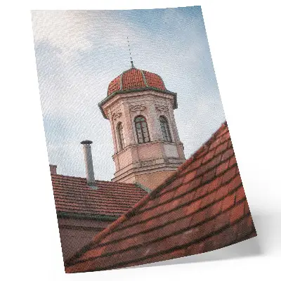 Wandposter rustieke toren met bakstenen dakpannen onder een blauwe lucht