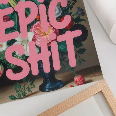 Poster met kleurrijke bloemen en roze letters in levendig contrast