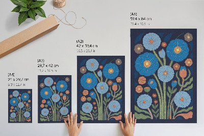 Poster Blauwe bloemen, oranje accenten, donkerblauwe achtergrond