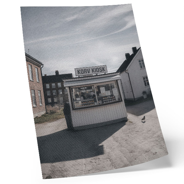 Decoratieve poster Houten kiosk, lichte gebouwen, idyllisch