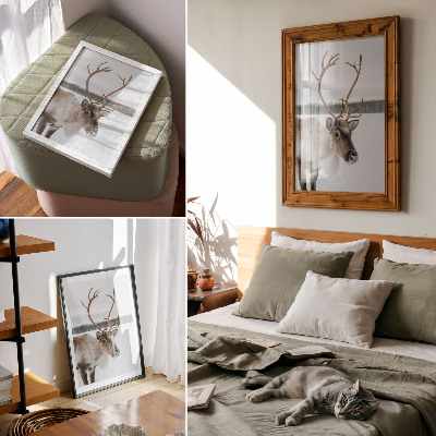 Decoratieve poster Rendieren in een winterlandschap met beige vacht