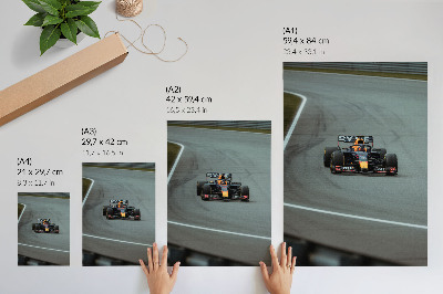 Poster Een racewagen vol dynamiek op het circuit.