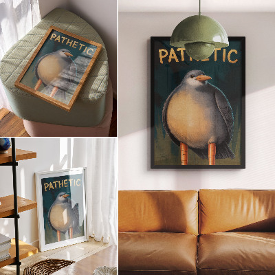 Wandposter Grappige vogel met ongebruikelijke kleuren en een turquoise achtergrond.