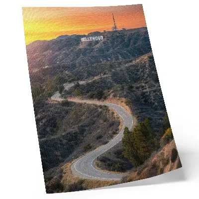 Wandposter heuvels en zonsondergang met inscriptie