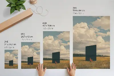 Decoratieve poster met een zwarte monoliet in contrast met blauwe lucht en groen