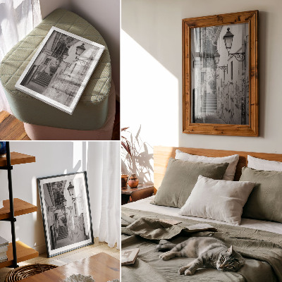 Decoratieve poster Zwart-witte straat met graffiti en straatlantaarns
