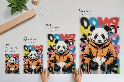 Poster panda in een sweatshirt met graffiti in streetstyle