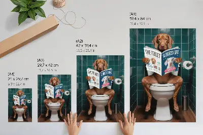 Poster hond op het toilet met groene tegeltjes en tijdschrift